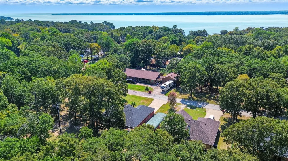 332 Comanche Trail West Tawakoni, TX 75474