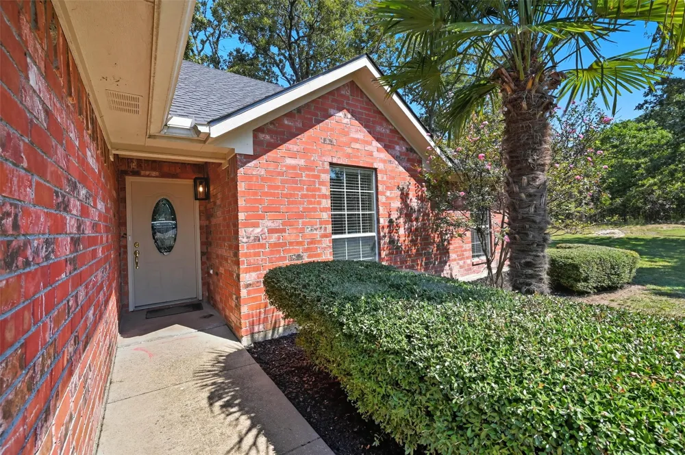 332 Comanche Trail West Tawakoni, TX 75474