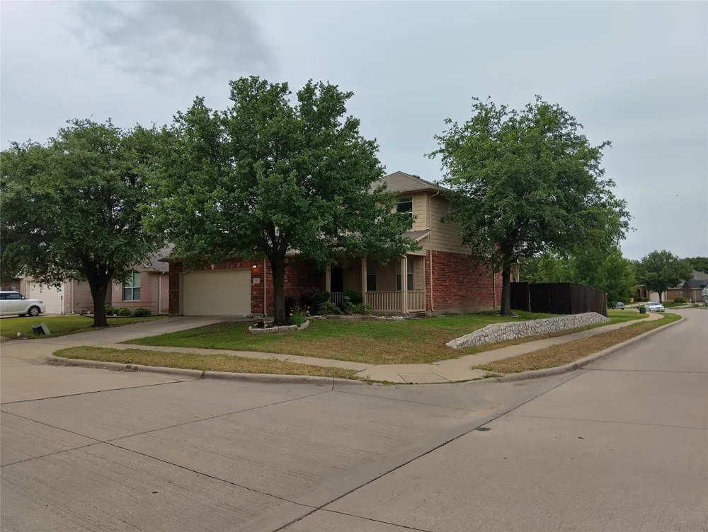 1133 Mockingbird Drive Aubrey, TX 76227