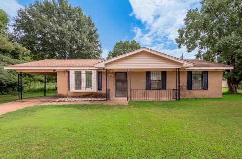 203 Darius Street