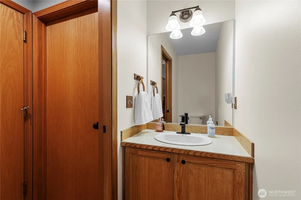 9787 Enchantment Avenue NW Silverdale, WA 98383