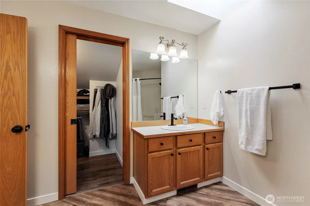 9787 Enchantment Avenue NW Silverdale, WA 98383