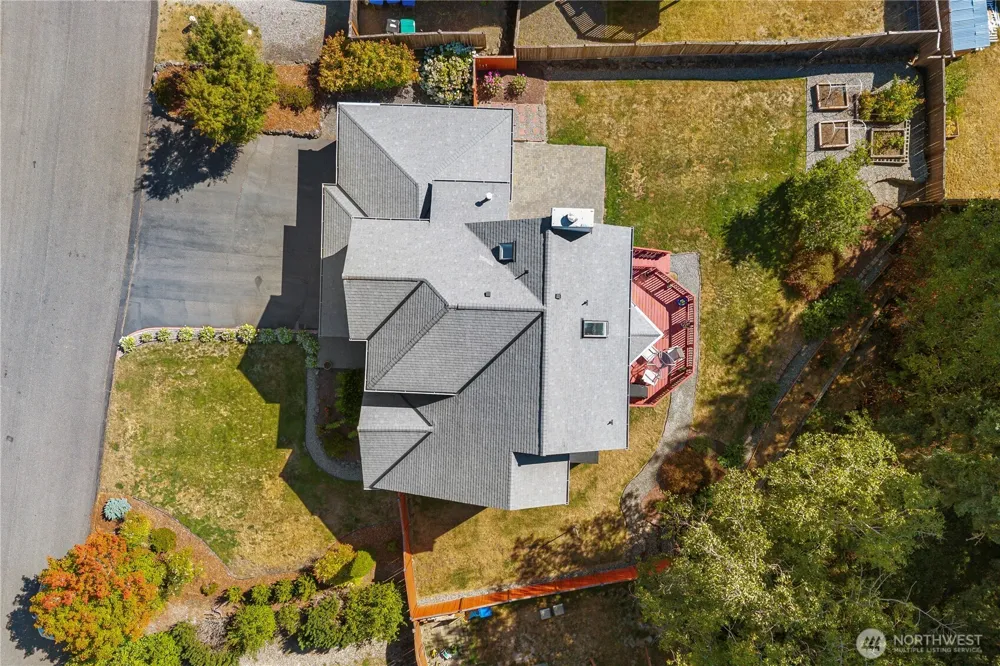 9787 Enchantment Avenue NW Silverdale, WA 98383