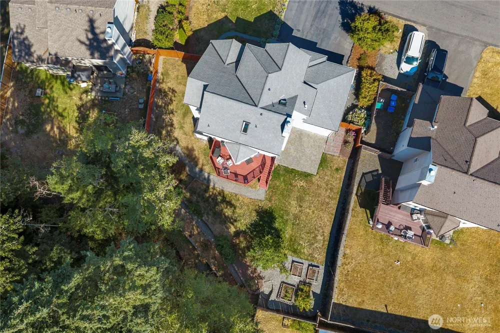 9787 Enchantment Avenue NW Silverdale, WA 98383
