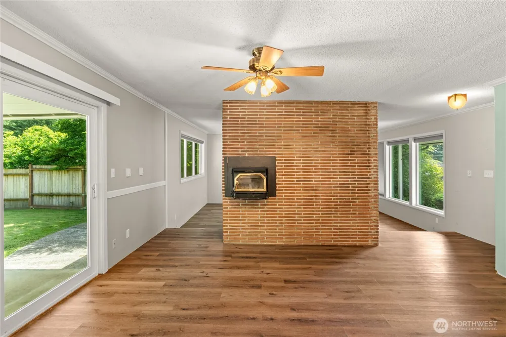 400 Fairway Drive Aberdeen, WA 98520