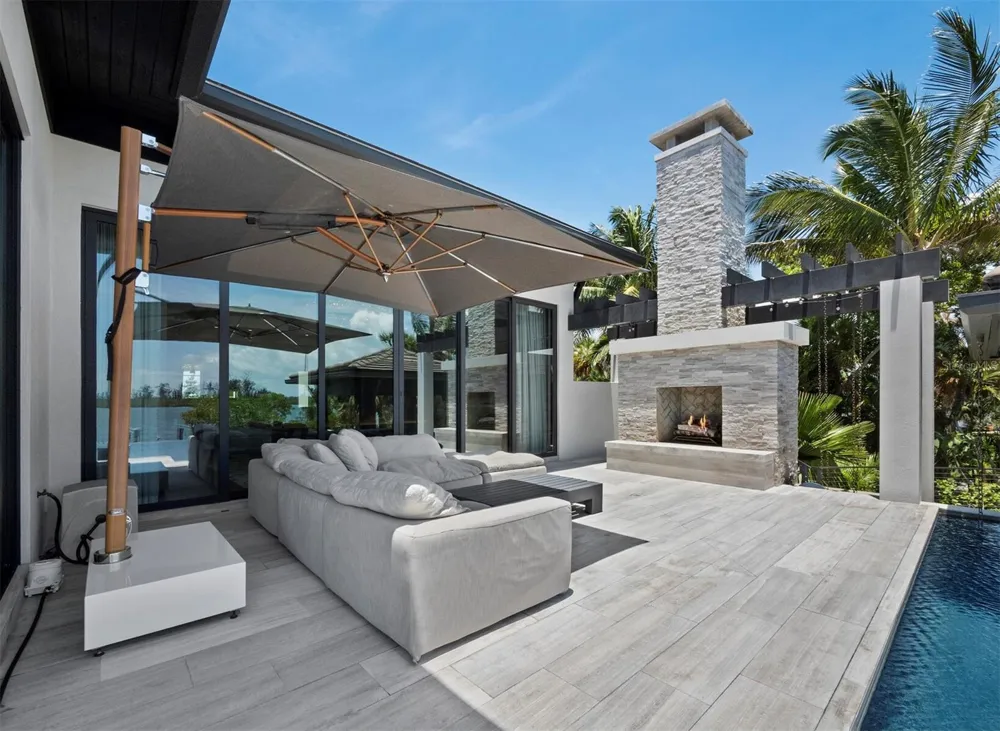 3799 FLAMINGO AVENUE Sarasota, FL 34242