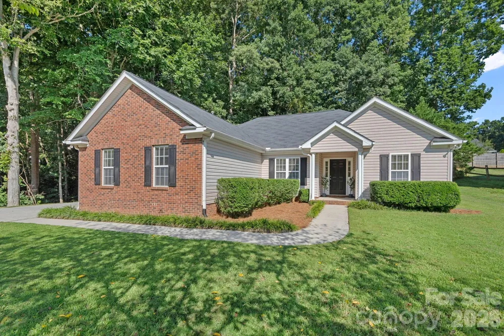 7219 Oxford Hunt Drive Stanley, NC 28164