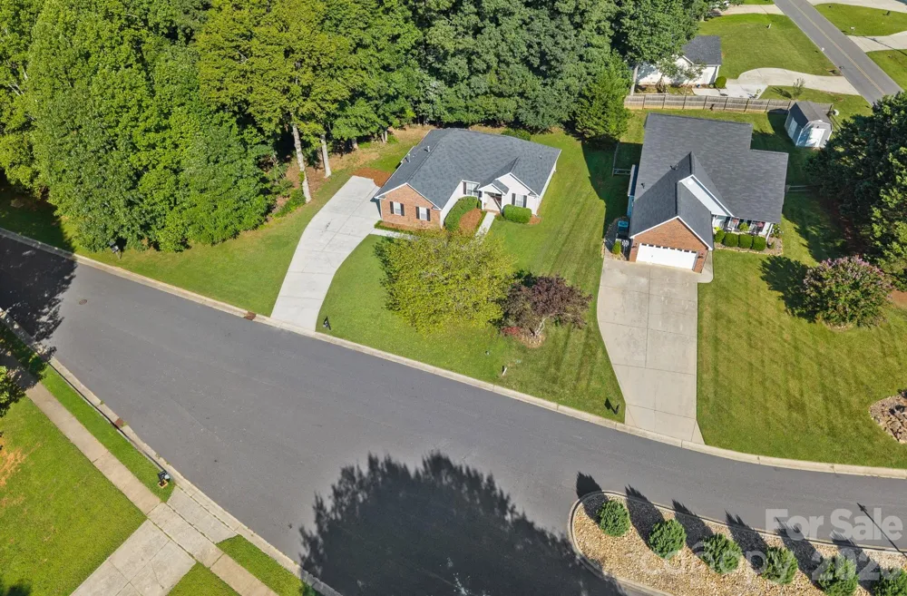 7219 Oxford Hunt Drive Stanley, NC 28164