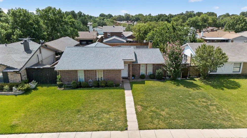 2224 Crockett Drive Carrollton, TX 75006