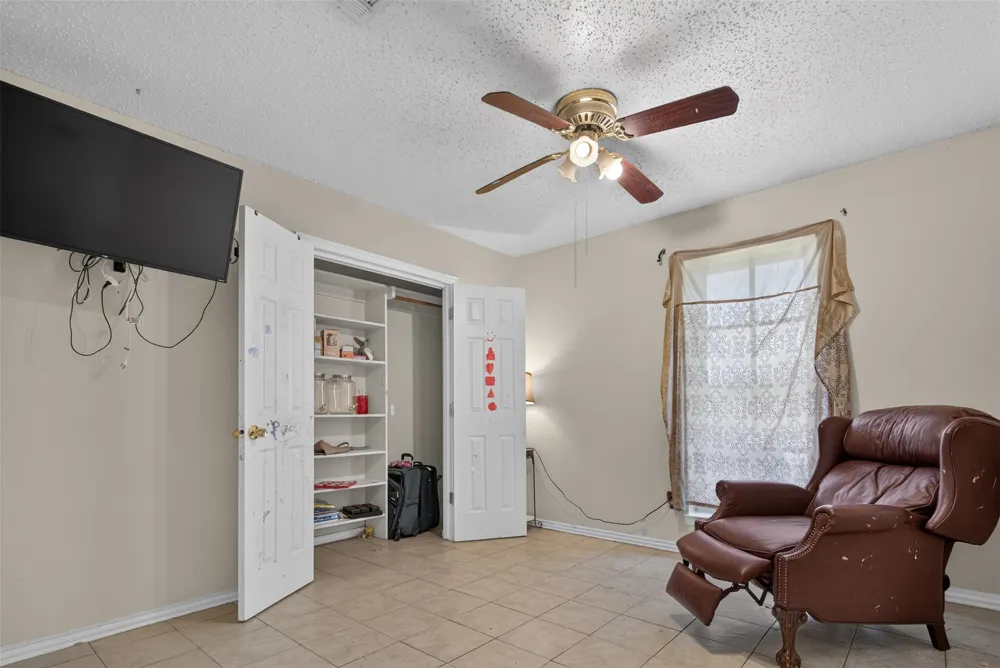 2224 Crockett Drive Carrollton, TX 75006