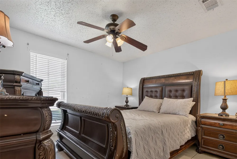 2224 Crockett Drive Carrollton, TX 75006