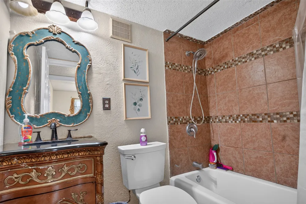 2224 Crockett Drive Carrollton, TX 75006