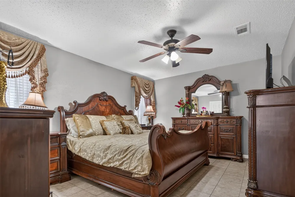 2224 Crockett Drive Carrollton, TX 75006