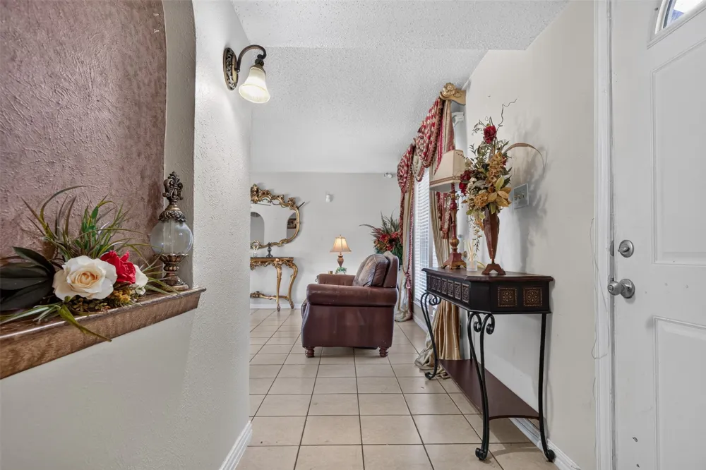 2224 Crockett Drive Carrollton, TX 75006