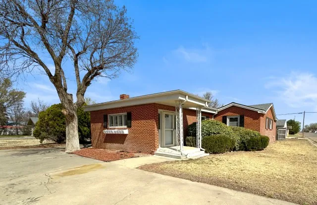 321 Barkley Street Spearman, TX 79081