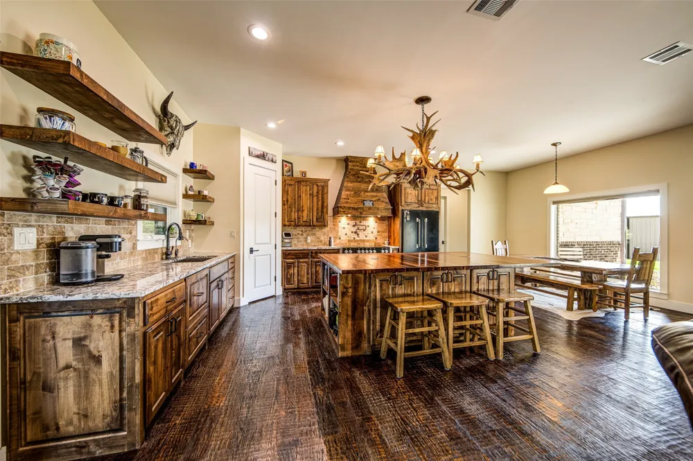 344 County Road 1660 Chico, TX 76431