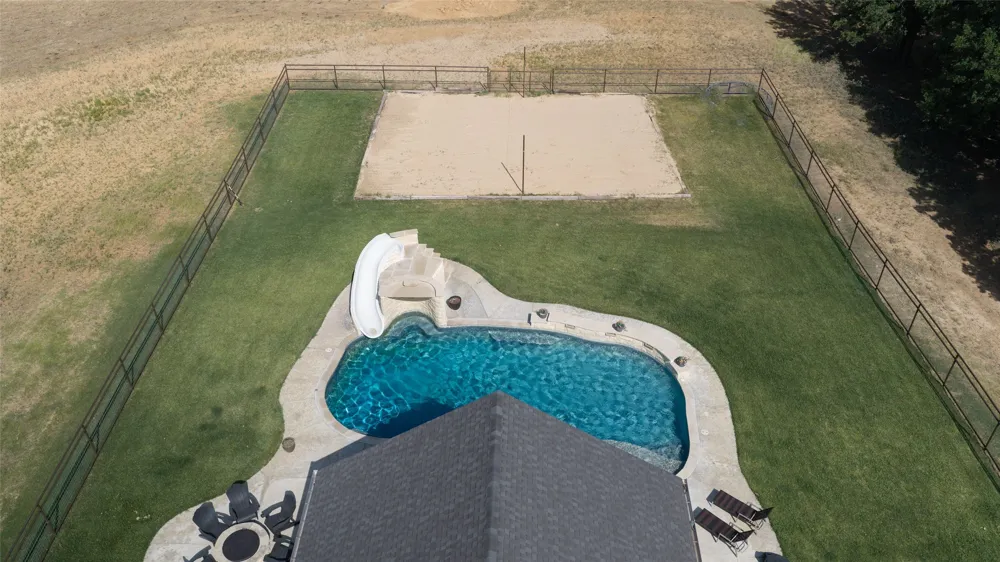 344 County Road 1660 Chico, TX 76431