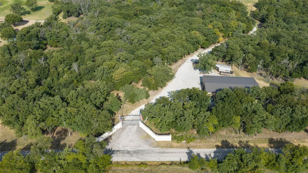 344 County Road 1660 Chico, TX 76431