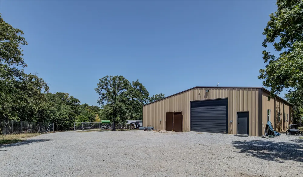 344 County Road 1660 Chico, TX 76431