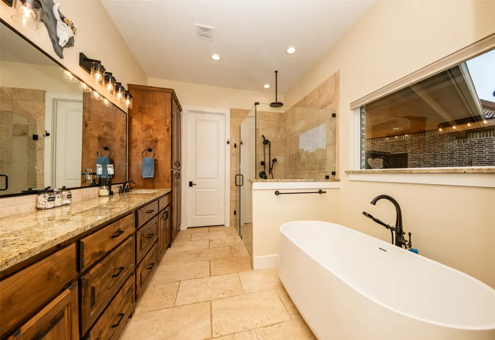 344 County Road 1660 Chico, TX 76431