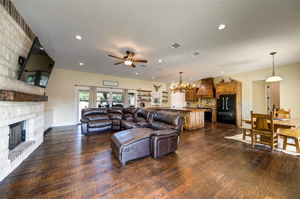 344 County Road 1660 Chico, TX 76431
