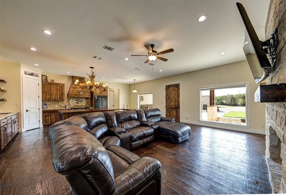 344 County Road 1660 Chico, TX 76431
