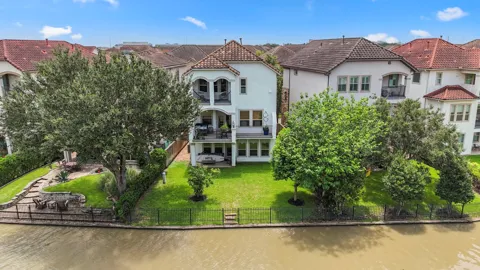 914 Old Oyster Trail