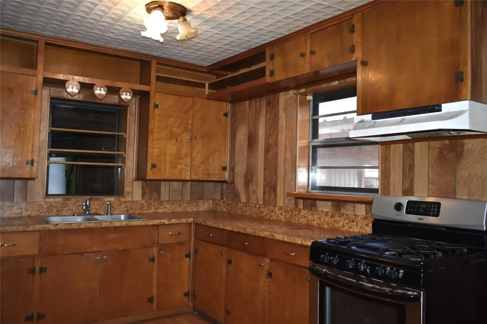 1601 Columbia Street Liberty, TX 77575
