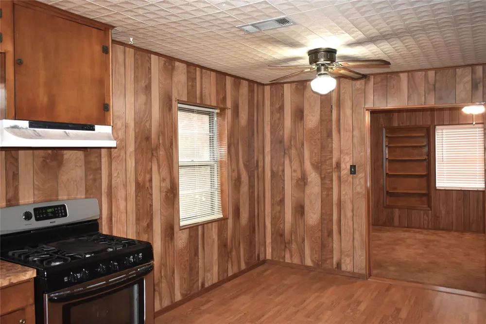 1601 Columbia Street Liberty, TX 77575