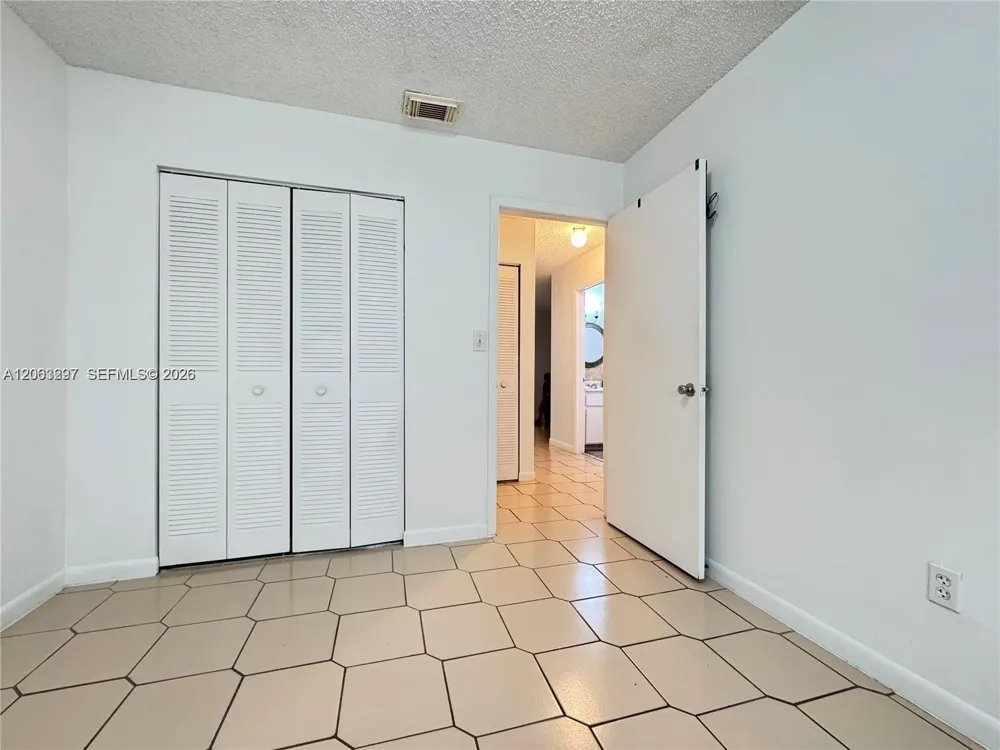 10765 SW 4th St #8 Sweetwater, FL 33174