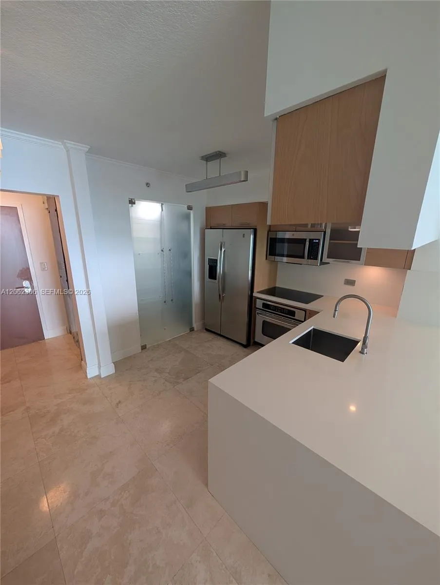 31 SE 5 #3002 Miami, FL 33131