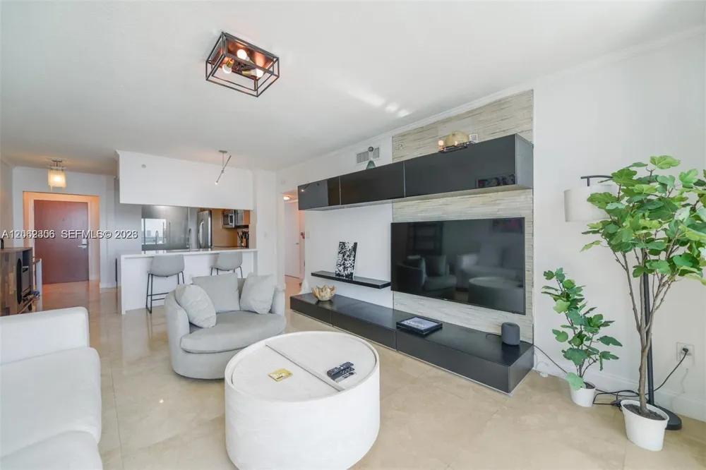 31 SE 5 #3002 Miami, FL 33131