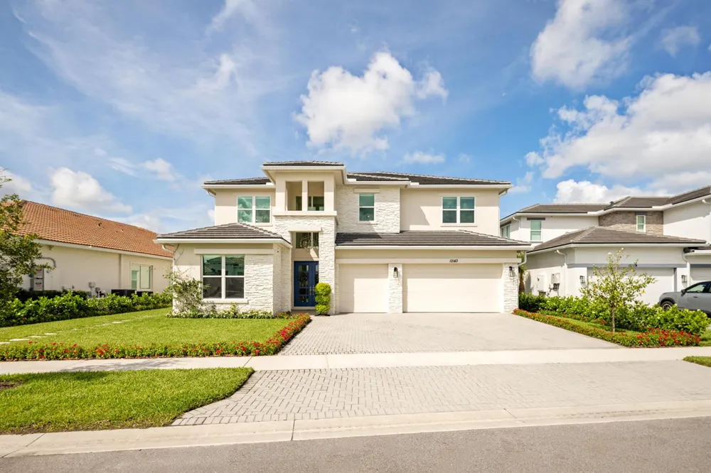 12143 Waterstone Circle Palm Beach Gardens, FL 33412