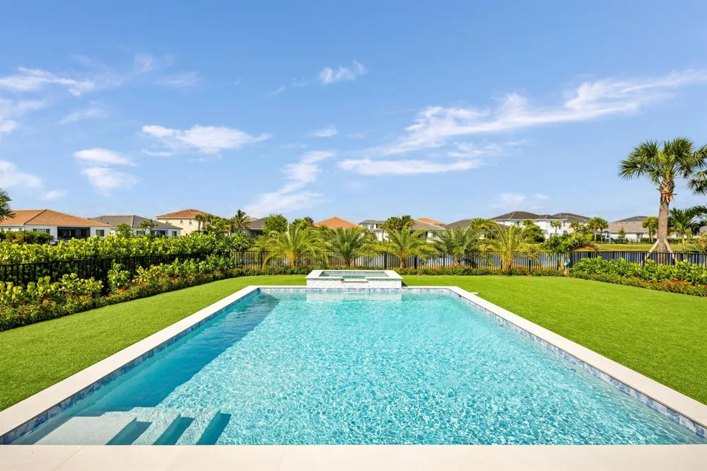 12143 Waterstone Circle Palm Beach Gardens, FL 33412
