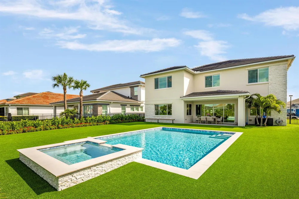 12143 Waterstone Circle Palm Beach Gardens, FL 33412