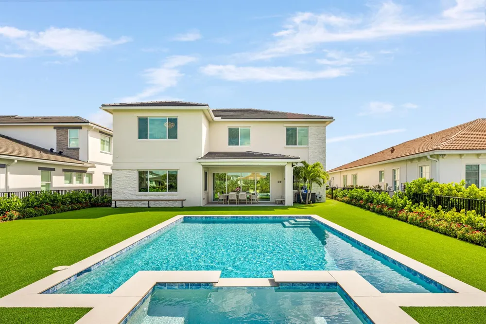 12143 Waterstone Circle Palm Beach Gardens, FL 33412