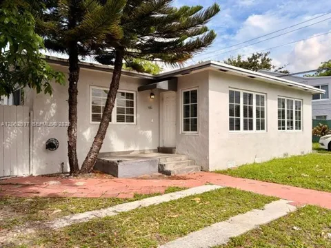 132 SW 20th Ave #132