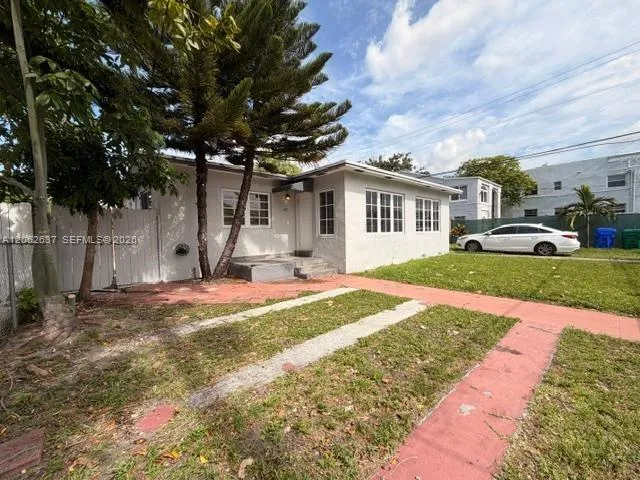 132 SW 20th Ave #132 Miami, FL 33135