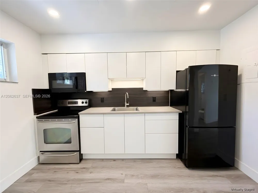 132 SW 20th Ave #132 Miami, FL 33135