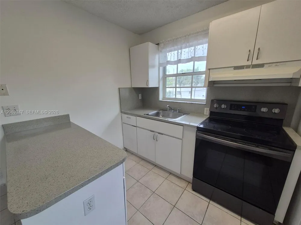 1366 SW 4th St #3 Miami, FL 33135