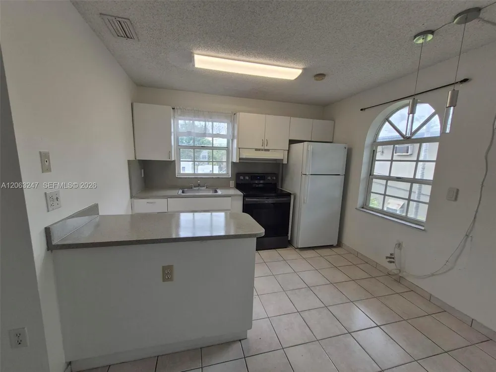 1366 SW 4th St #3 Miami, FL 33135
