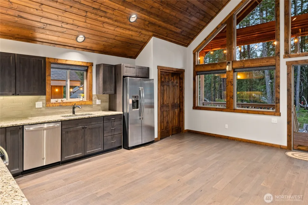 10 Rockberry Loop Ronald, WA 98940