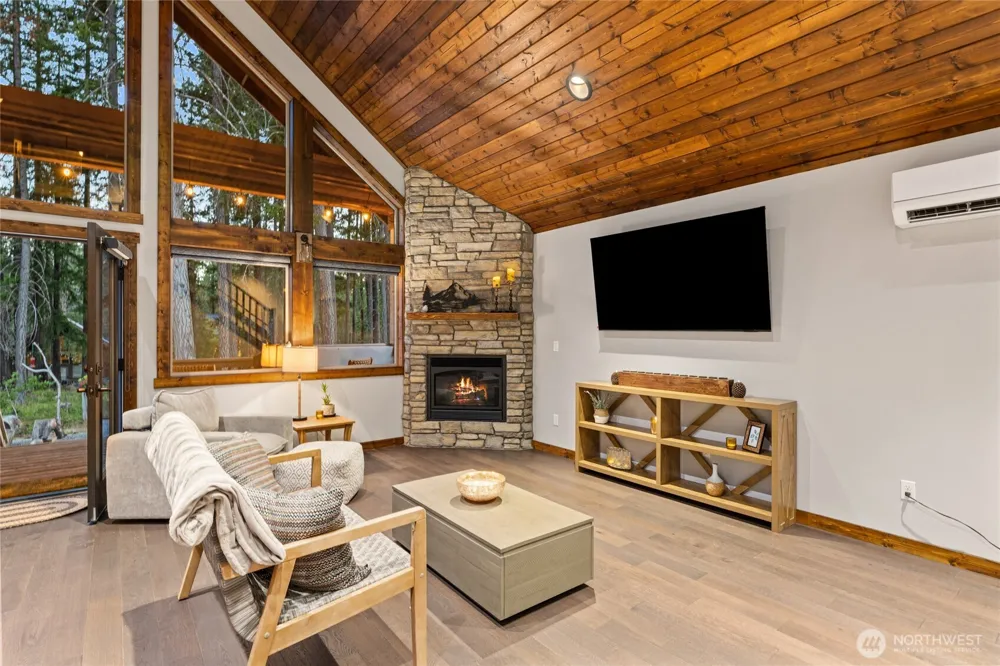 10 Rockberry Loop Ronald, WA 98940