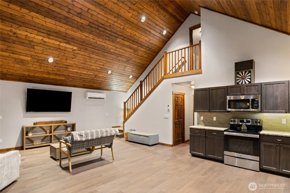 10 Rockberry Loop Ronald, WA 98940