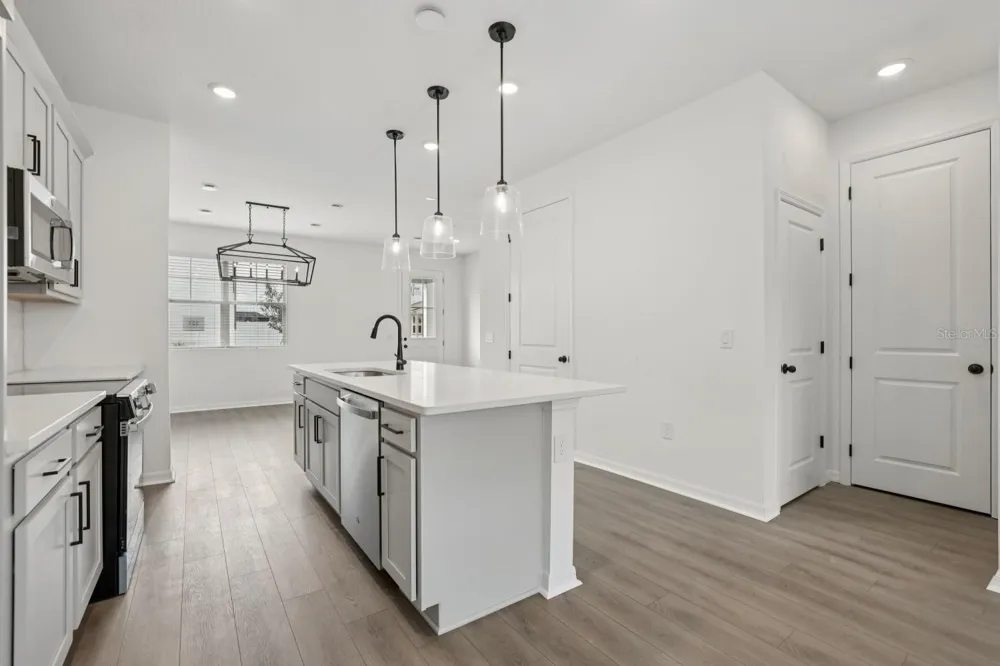 17398 SWEET MORO DRIVE Winter Garden, FL 34787