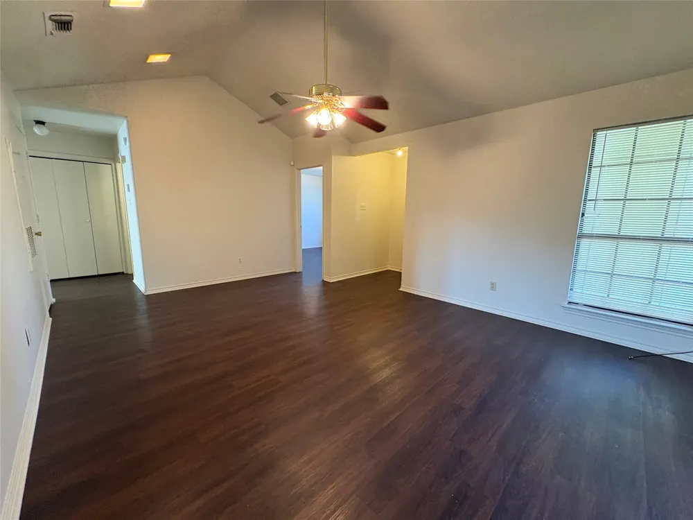 714 HILLCREST Cedar Hill, TX 75104