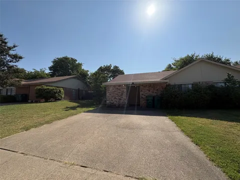 714 HILLCREST