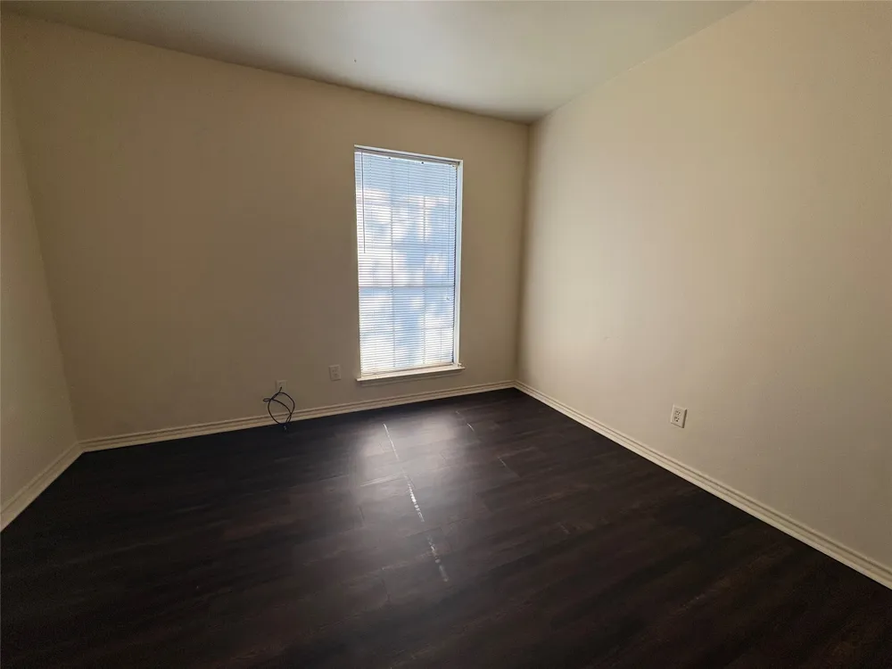 714 HILLCREST Cedar Hill, TX 75104