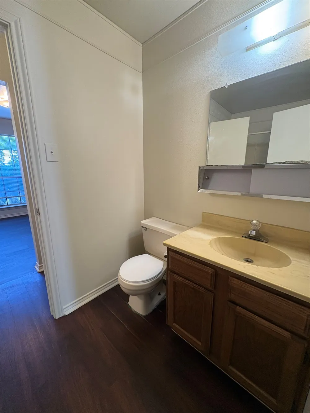 714 HILLCREST Cedar Hill, TX 75104