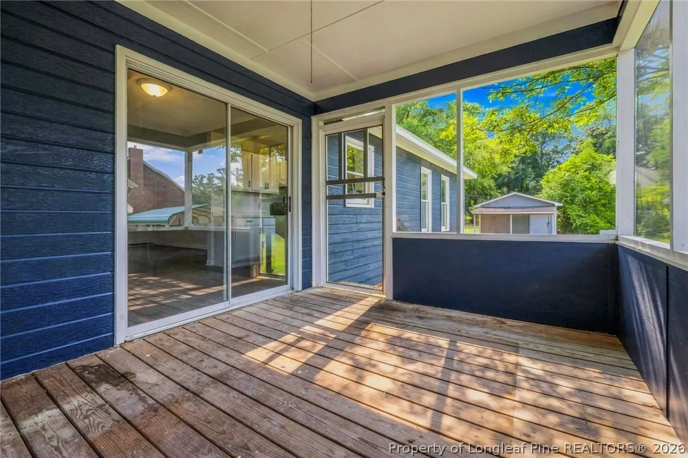 302 W 6th Avenue Raeford, NC 28376
